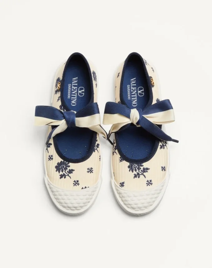 Adidași Bay By Bay Ballerina din țesătură Papier Floral Adidași Bay By Bay Ballerina din țesătură Papier Floral