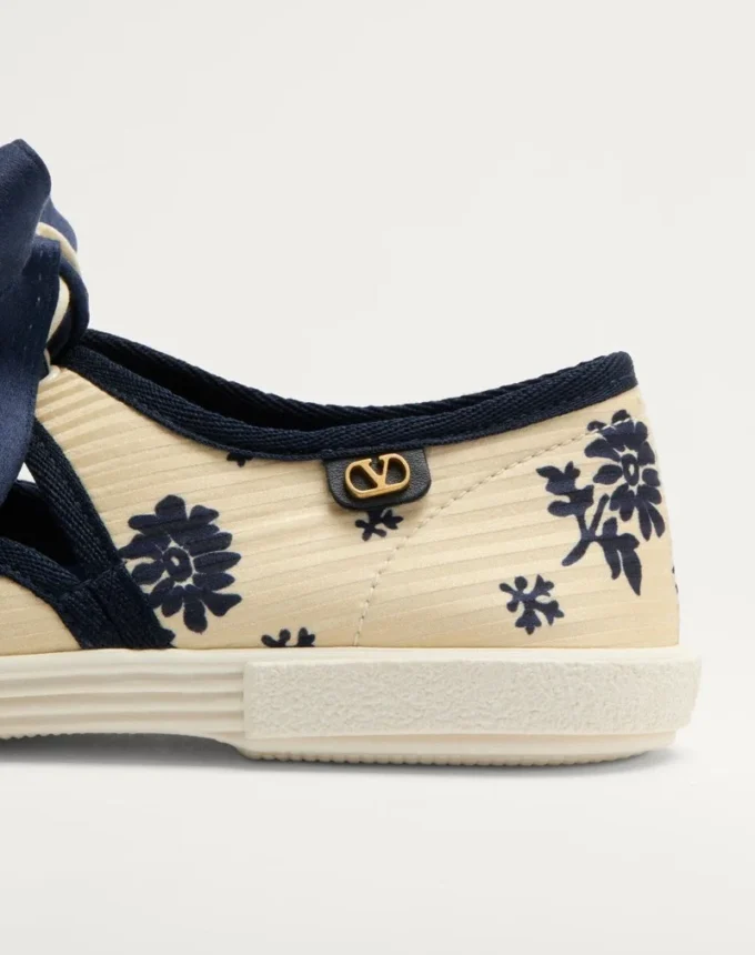 Adidași Bay By Bay Ballerina din țesătură Papier Floral Adidași Bay By Bay Ballerina din țesătură Papier Floral
