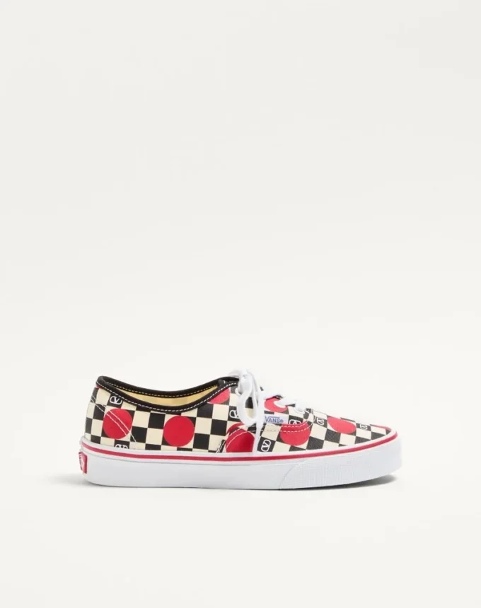 Adidași joși din țesătură Valentino Garavani și Vans cu imprimeu VLogo Checkerboard și detalii cu buline Adidași joși din țesătură Valentino Garavani și Vans cu imprimeu VLogo Checkerboard și detalii cu buline