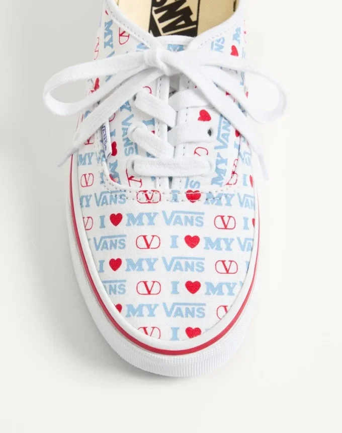 Adidași joși Valentino Garavani și Vans din țesătură cu imprimeu Valentino Vans Love Adidași joși Valentino Garavani și Vans din țesătură cu imprimeu Valentino Vans Love