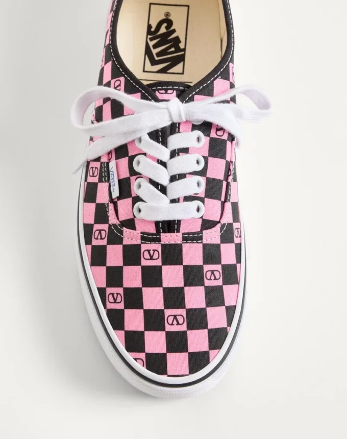 Adidași joși Valentino Garavani și Vans din țesătură cu imprimeu VLogo Checkerboard Adidași joși Valentino Garavani și Vans din țesătură cu imprimeu VLogo Checkerboard