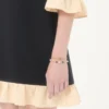 Brățară Vlogo Signature din metal, perle și sticlă striată Brățară Vlogo Signature din metal, perle și sticlă striată
