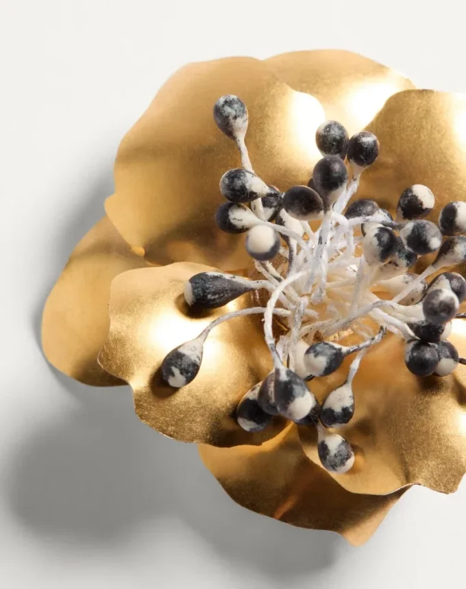 Broșă Fleur Lumineuse din metal și țesătură Broșă Fleur Lumineuse din metal și țesătură