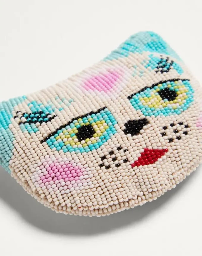 Broșă Le Chat De La Maison din țesătură jacquard cu broderie din mărgele de rășină