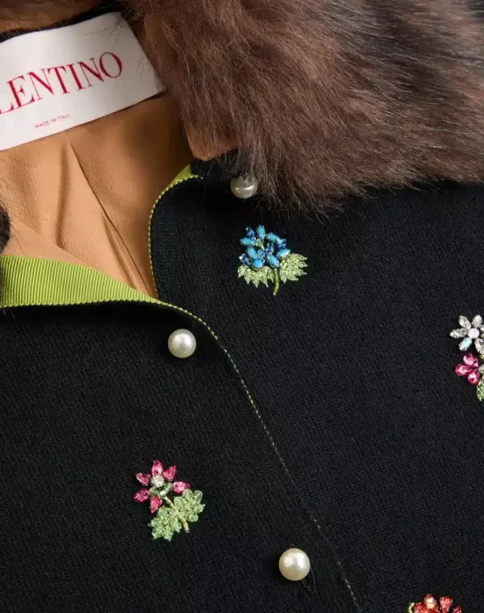 Cardigan brodat Cardigan brodat