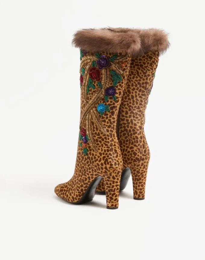 Cizme Hotty din piele de vițel cu efect de ponei, broderie florală și blană 100 mm Cizme Hotty din piele de vițel cu efect de ponei, broderie florală și blană 100 mm