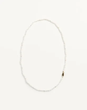 Colier oval din metal, perle și email Colier oval din metal, perle și email