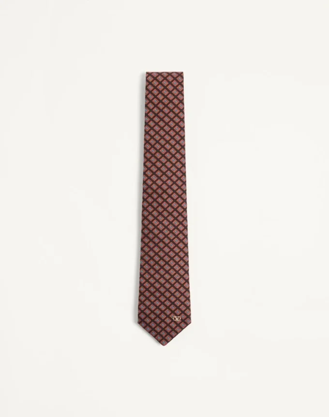 Cravată din bumbac jacquard Valentie cu model Chamber și detaliu VLogo Signature Cravată din bumbac jacquard Valentie cu model Chamber și detaliu VLogo Signature