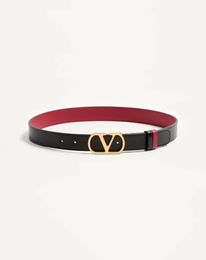 Curea reversibilă din piele de vițel lucioasă VLogo Signature – 30 mm / 1,2 in. Curea reversibilă din piele de vițel lucioasă VLogo Signature – 30 mm / 1,2 in.