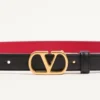 Curea reversibilă VLogo Signature din piele de vițel lucioasă – 20 mm / 1,2 in. Curea reversibilă VLogo Signature din piele de vițel lucioasă – 20 mm / 1,2 in.