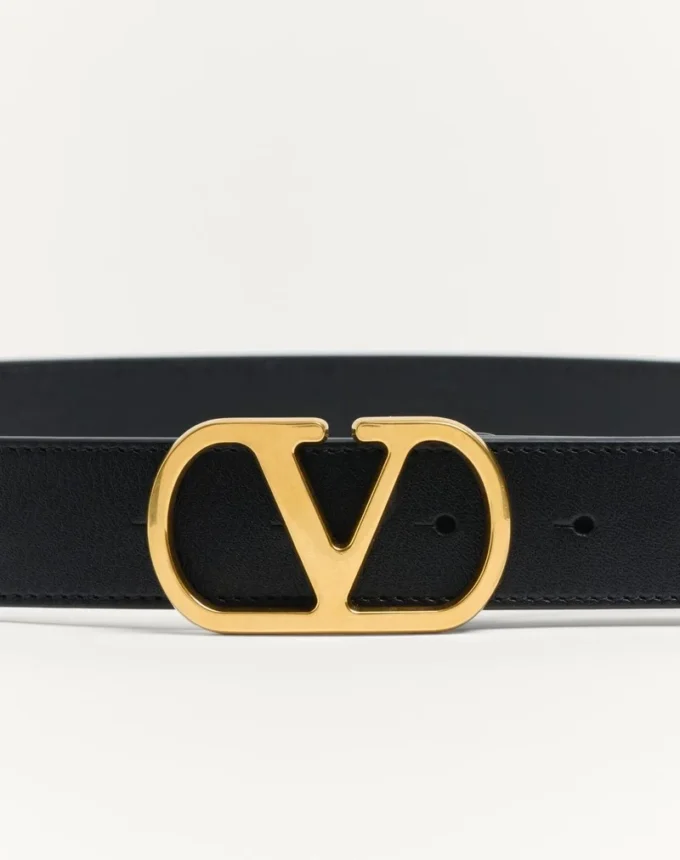 Curea Vlogo Signature din piele de vițel lucioasă 30 mm Curea Vlogo Signature din piele de vițel lucioasă 30 mm