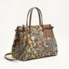 Geantă de cumpărături medie Valentino Garavani Antibes din țesătură jacquard Apres L’Hiver Geantă de cumpărături medie Valentino Garavani Antibes din țesătură jacquard Apres L’Hiver