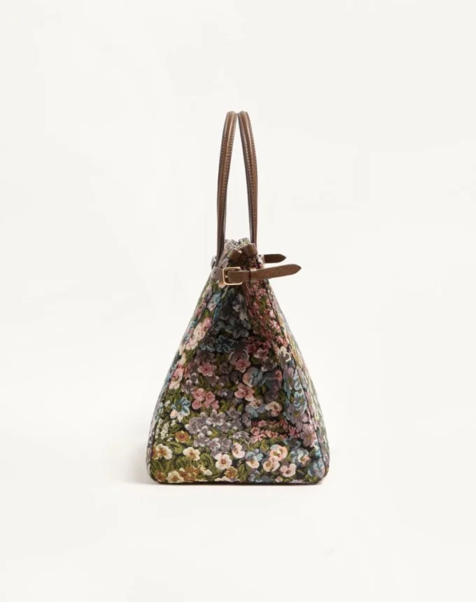 Geantă de cumpărături medie Valentino Garavani Antibes din țesătură jacquard Apres L’Hiver Geantă de cumpărături medie Valentino Garavani Antibes din țesătură jacquard Apres L’Hiver