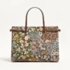 Geantă de cumpărături medie Valentino Garavani Antibes din țesătură jacquard Apres L’Hiver Geantă de cumpărături medie Valentino Garavani Antibes din țesătură jacquard Apres L’Hiver
