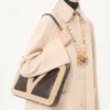 Geantă de cumpărături medie Valentino Garavani Viva Superstar din piele de oaie. Geantă de cumpărături medie Valentino Garavani Viva Superstar din piele de oaie.