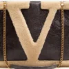 Geantă de cumpărături medie Valentino Garavani Viva Superstar din piele de oaie. Geantă de cumpărături medie Valentino Garavani Viva Superstar din piele de oaie.