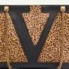 Geantă de cumpărături medie Valentino Garavani Viva Superstar din piele de vițel cu efect de ponei Geantă de cumpărături medie Valentino Garavani Viva Superstar din piele de vițel cu efect de ponei