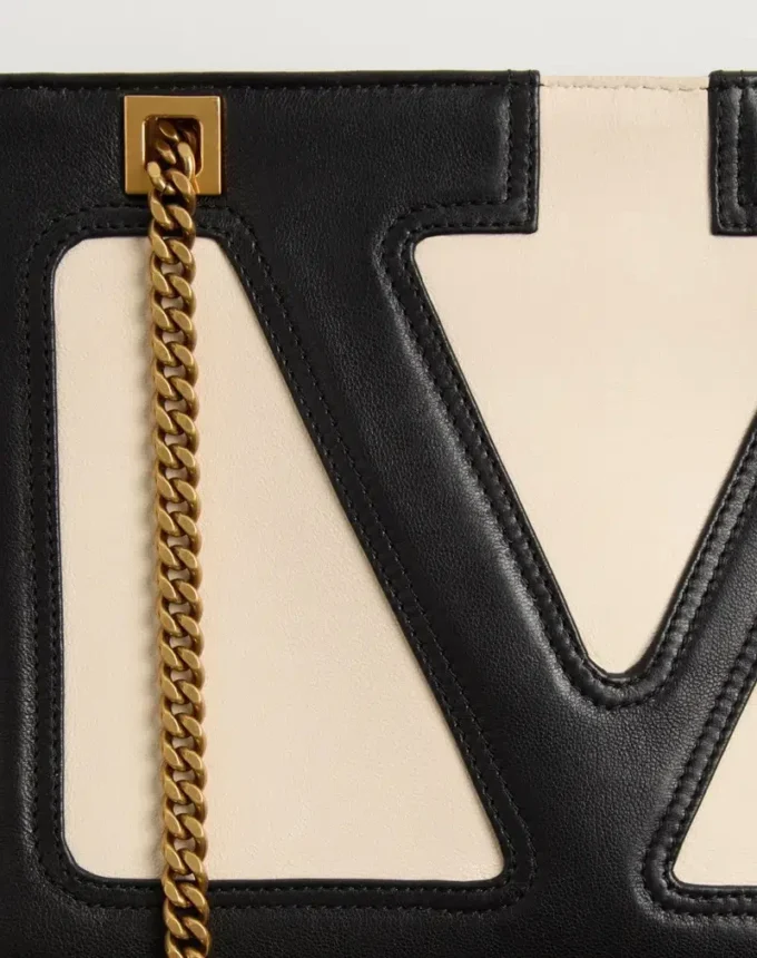 Geantă de cumpărături mică din piele nappa Valentino Garavani Viva Superstar Geantă de cumpărături mică din piele nappa Valentino Garavani Viva Superstar