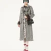 Geantă de umăr mică Valentino Garavani Panthea din piele nappa cu model chevron Geantă de umăr mică Valentino Garavani Panthea din piele nappa cu model chevron