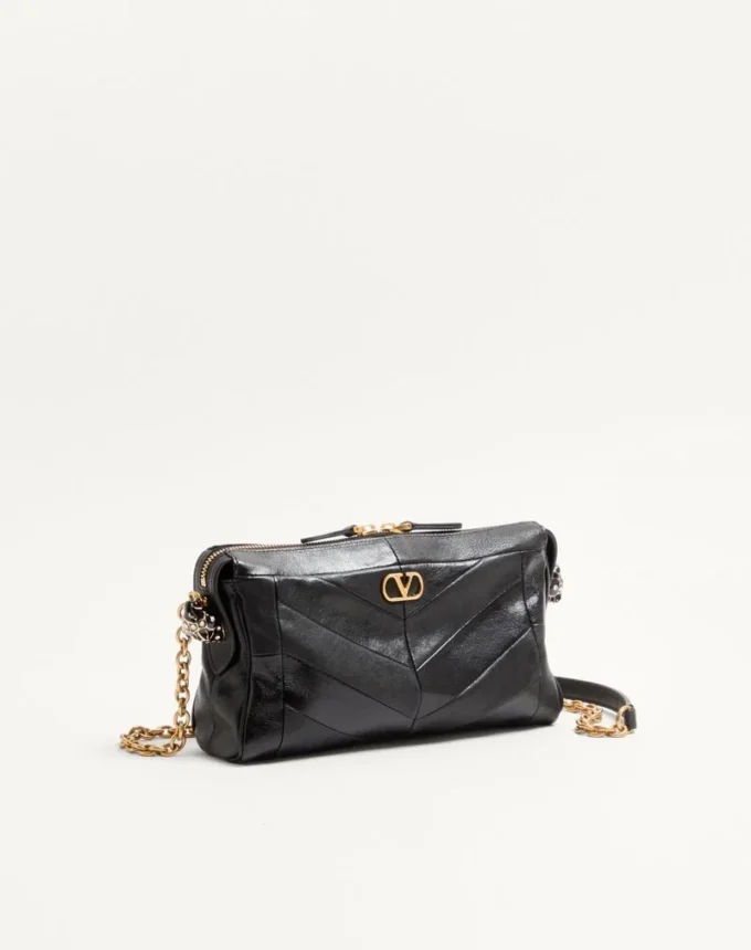 Geantă de umăr mică Valentino Garavani Panthea din piele nappa cu model chevron Geantă de umăr mică Valentino Garavani Panthea din piele nappa cu model chevron