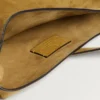 Geantă de umăr Valentino Garavani Nellcôte din piele de căprioară cu franjuri Geantă de umăr Valentino Garavani Nellcôte din piele de căprioară cu franjuri