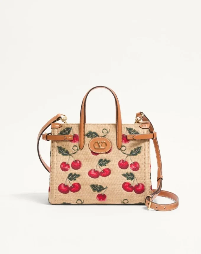 Geantă mică de cumpărături Valentino Garavani Antibes din rafie jacquard cu model Cherryfic