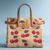 Geantă mică de cumpărături Valentino Garavani Antibes din rafie jacquard cu model Cherryfic