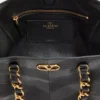 Geantă mică de cumpărături Valentino Garavani Laseine din piele nappa cu model chevron
