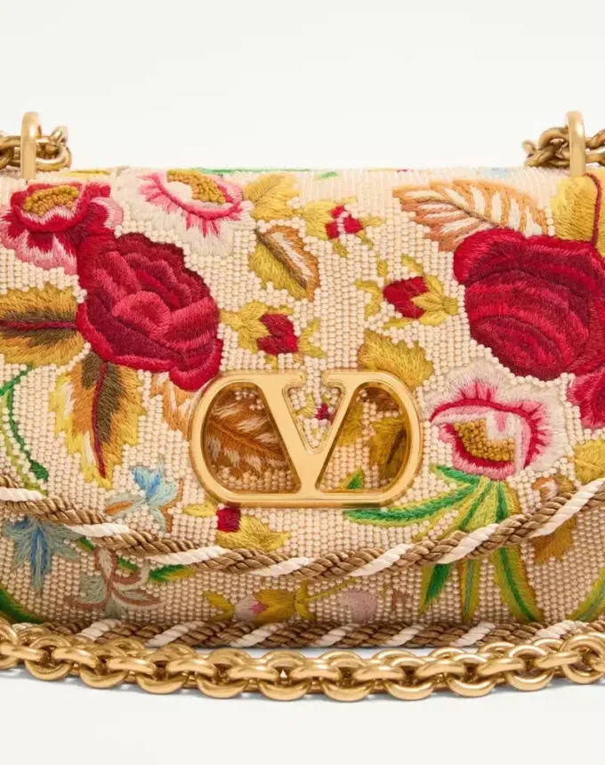 Geantă mică de umăr brodată Valentino Garavani Vain Geantă mică de umăr brodată Valentino Garavani Vain