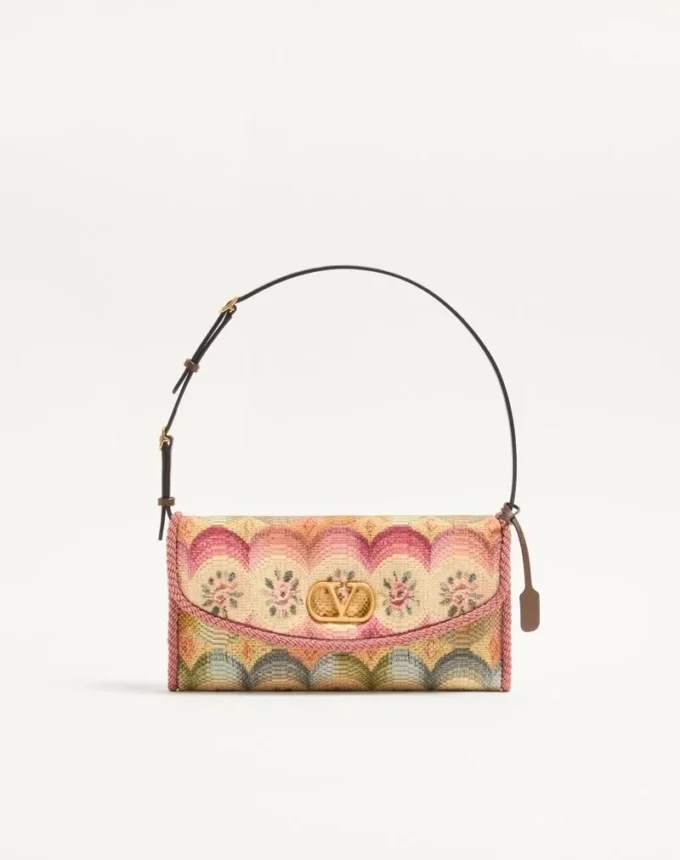 Geantă mică de umăr Valentino Garavani DeVain din țesătură Jacquard Apres L’Hiver Geantă mică de umăr Valentino Garavani DeVain din țesătură Jacquard Apres L’Hiver