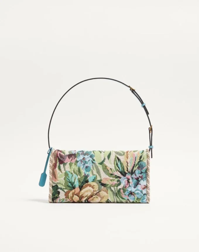 Geantă mică de umăr Valentino Garavani DeVain din țesătură jacquard Voyage Imaginaire Geantă mică de umăr Valentino Garavani DeVain din țesătură jacquard Voyage Imaginaire