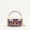 Geantă mică de umăr Valentino Garavani Locò brodată cu logo-ul Jewel Geantă mică de umăr Valentino Garavani Locò brodată cu logo-ul Jewel