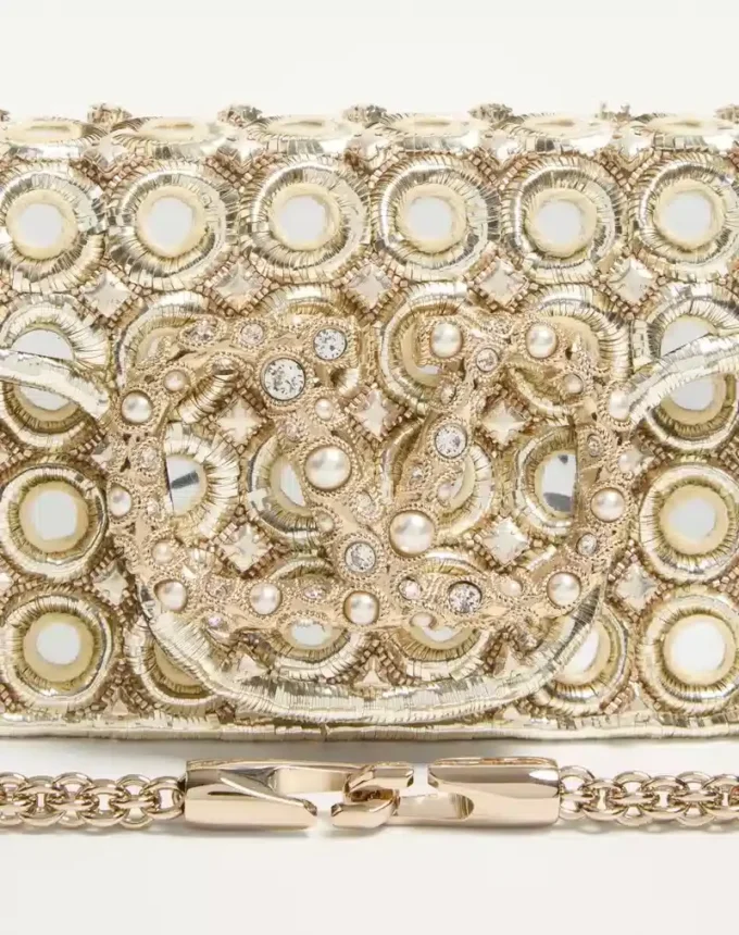 Geantă mică de umăr Valentino Garavani Locò brodată cu logo-ul Jewel Geantă mică de umăr Valentino Garavani Locò brodată cu logo-ul Jewel