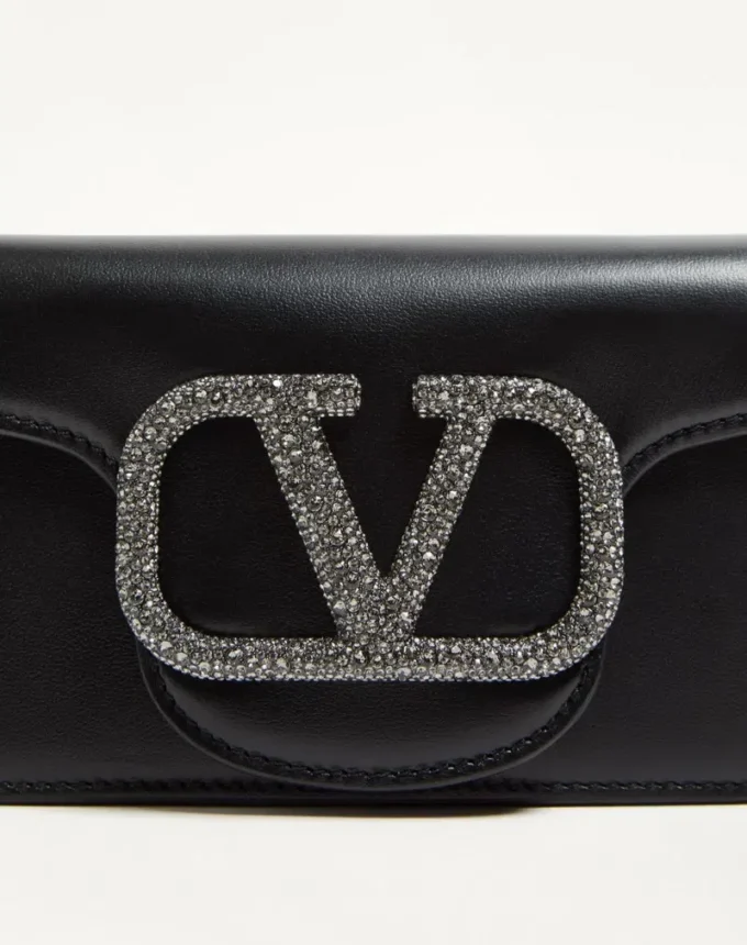 Geantă mică de umăr Valentino Garavani Locò cu logo bijuterie Geantă mică de umăr Valentino Garavani Locò cu logo bijuterie