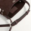 Geantă mică de umăr Valentino Garavani Nellcôte din piele întoarsă cu franjuri Geantă mică de umăr Valentino Garavani Nellcôte din piele întoarsă cu franjuri