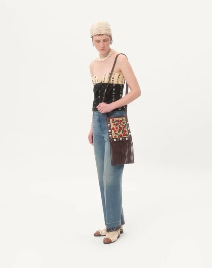 Geantă mică de umăr Valentino Garavani Nellcôte din rafie jacquard cu model Cherryfic Geantă mică de umăr Valentino Garavani Nellcôte din rafie jacquard cu model Cherryfic