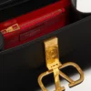 Geantă mică Vsling din piele de vițel granulată Geantă mică Vsling din piele de vițel granulată