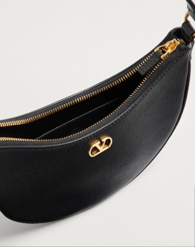 Geantă mini hobo Vlogo Signature din piele de vițel granulată Geantă mini hobo Vlogo Signature din piele de vițel granulată