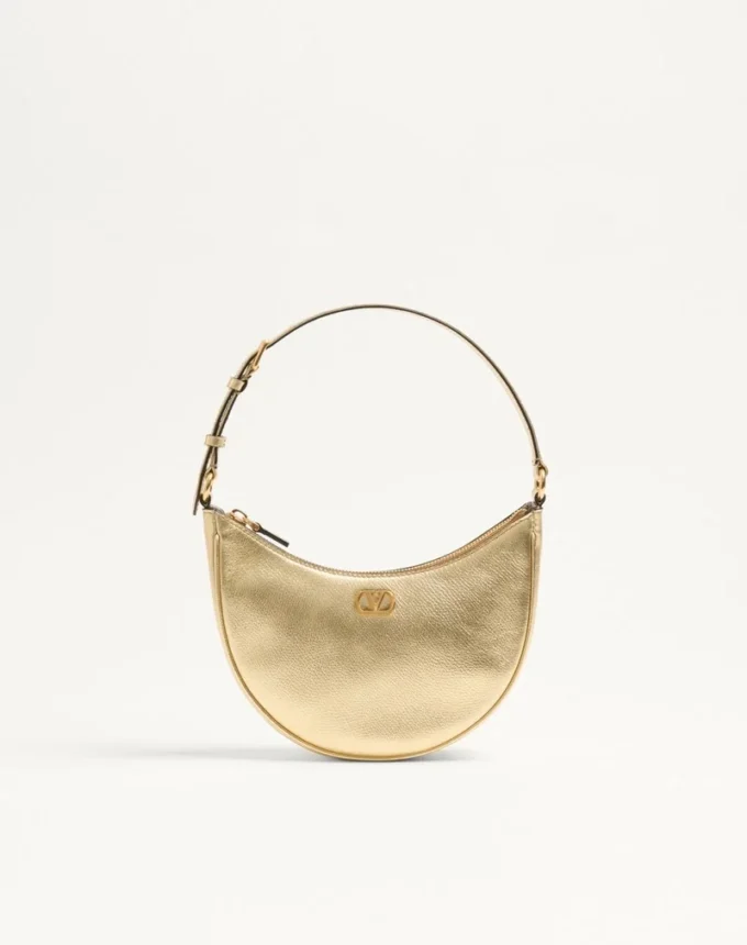 Geantă mini hobo Vlogo Signature din piele de vițel laminată cu textură granulată Geantă mini hobo Vlogo Signature din piele de vițel laminată cu textură granulată