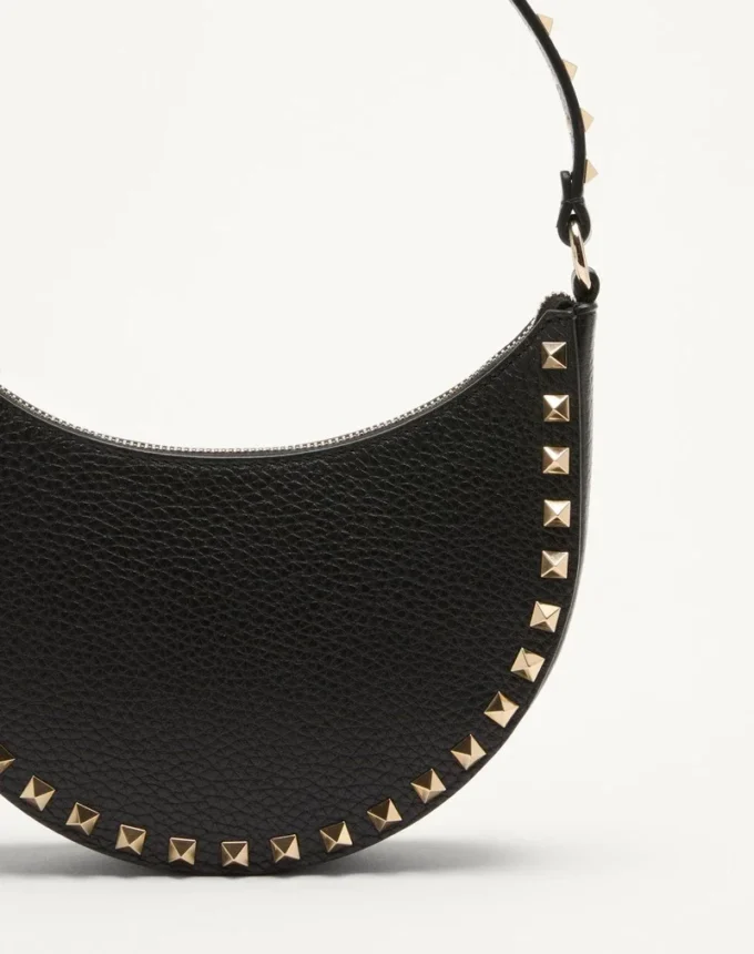 Geantă mini Rockstud Hobo din piele de vițel granată Geantă mini Rockstud Hobo din piele de vițel granată