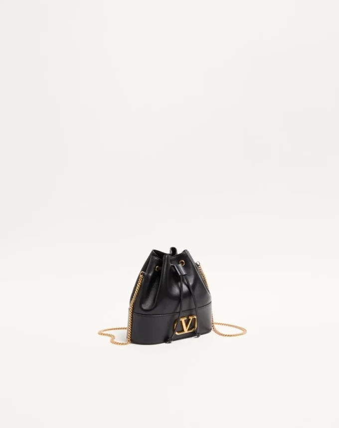 Geantă mini tip sac din piele nappa cu lanț cu logo Geantă mini tip sac din piele nappa cu lanț cu logo