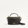 Geantă mini Vlogo Signature din piele de vițel granulată Geantă mini Vlogo Signature din piele de vițel granulată