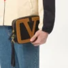 Hanorac din nailon cu glugă și patch cu logo Hanorac din nailon cu glugă și patch cu logo