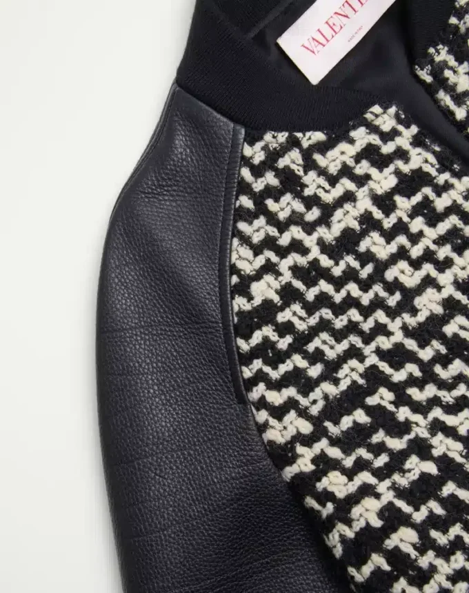Jacheta bomber din tweed de lână cu patch Chez Valentino Jacheta bomber din tweed de lână cu patch Chez Valentino