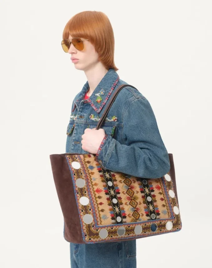 Jacheta din denim cu broderie cu mărgele și margini imprimate Jacheta din denim cu broderie cu mărgele și margini imprimate