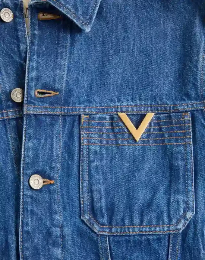 Jacheta din denim Valentino cu VGold Jacheta din denim Valentino cu VGold