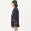Jacheta din in cu un singur rând de nasturi, broderie cu mărgele și patch-uri