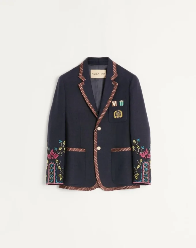 Jacheta din in cu un singur rând de nasturi, broderie cu mărgele și patch-uri