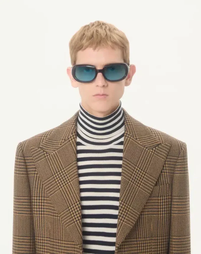 Jacheta din lână cu un singur rând de nasturi și model Glen Plaid de la Valentino Jacheta din lână cu un singur rând de nasturi și model Glen Plaid de la Valentino