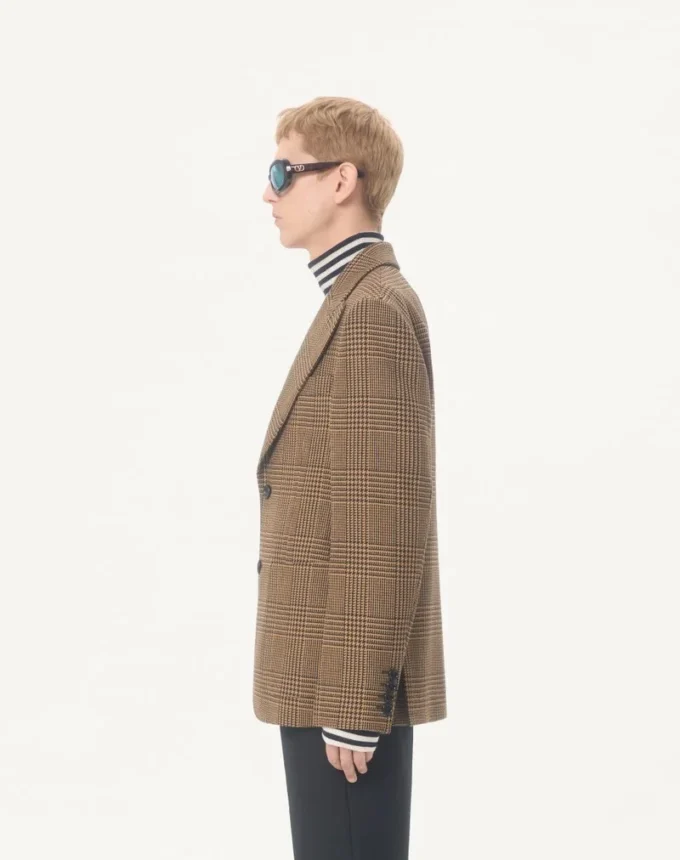 Jacheta din lână cu un singur rând de nasturi și model Glen Plaid de la Valentino Jacheta din lână cu un singur rând de nasturi și model Glen Plaid de la Valentino